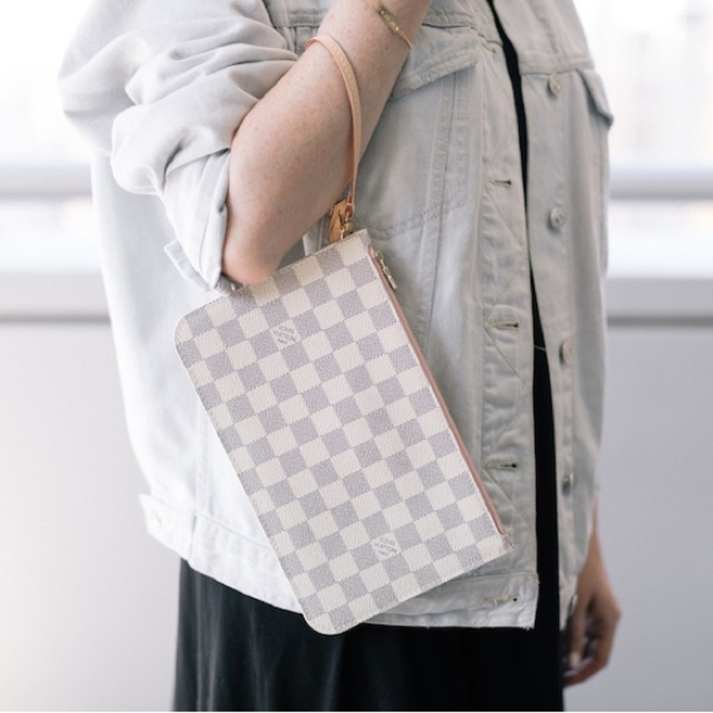 Louis Vuitton Neverfull Pouch AUTHENTIC
